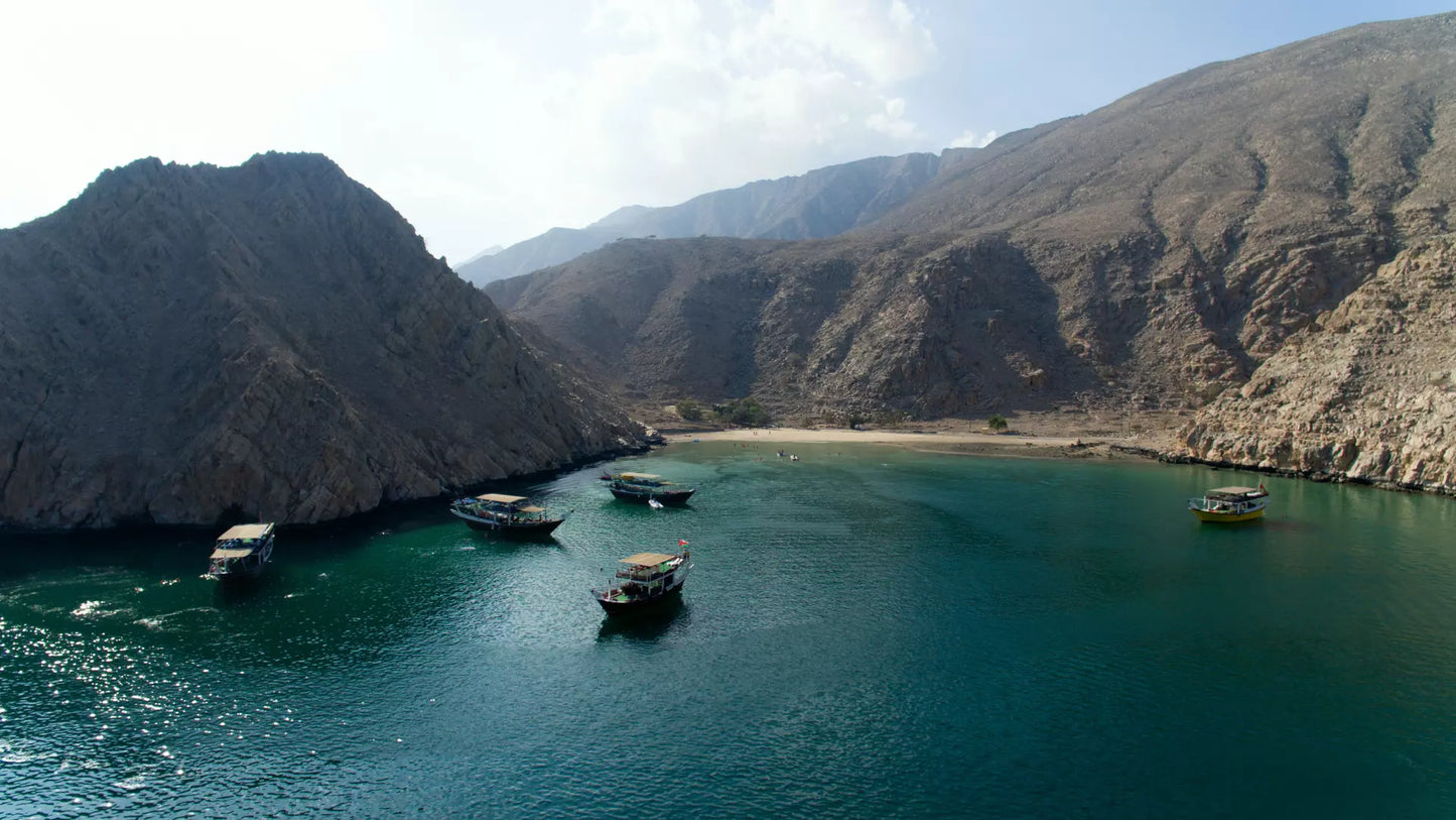 Excursion en Bateau à Musandam – Départ Dubaï ou Sharjah (Visa inclus)